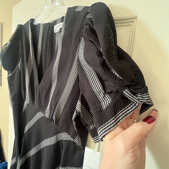 Calvin Klein Elegant Black and Gray Striped Wrap Dress Women’s Size 8 - Picture 10 of 14